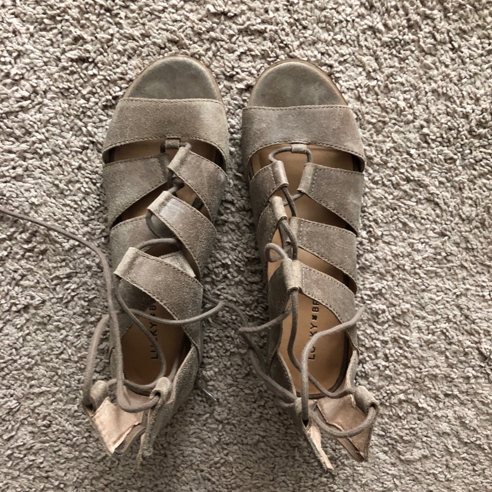 sz 10 lucky cage sandal